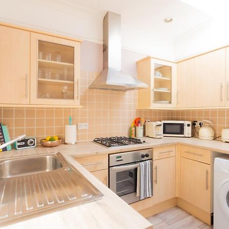 Spacious Split Level Flat In Great Location Portsmouth Exteriör bild