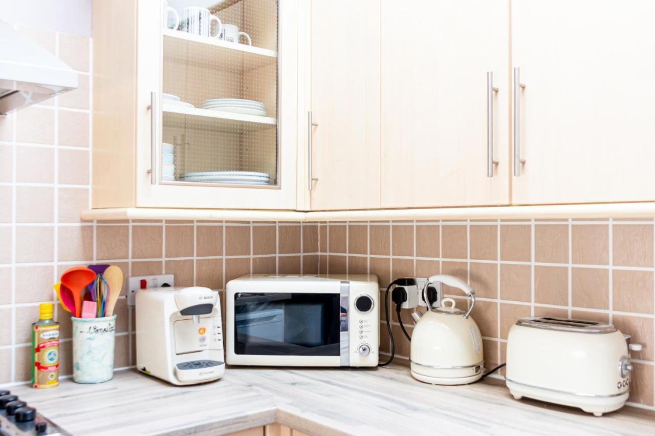 Spacious Split Level Flat In Great Location Portsmouth Exteriör bild