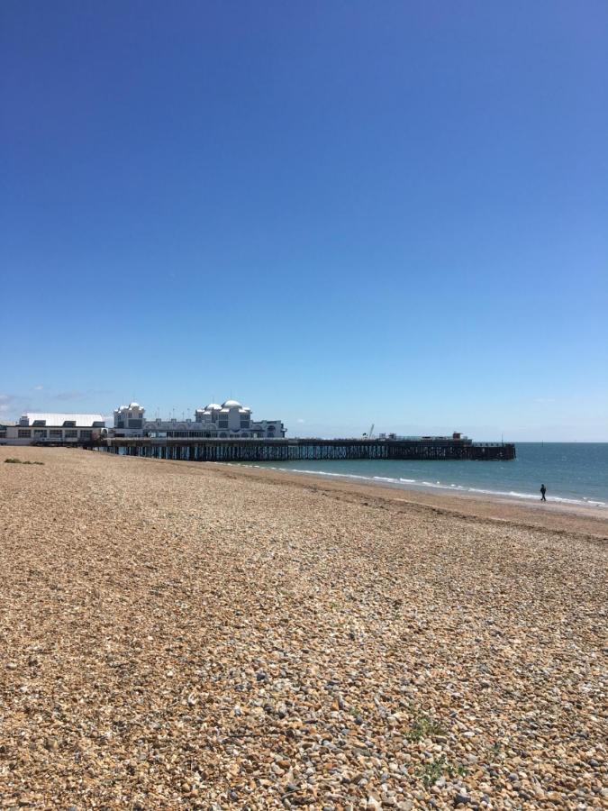 Spacious Split Level Flat In Great Location Portsmouth Exteriör bild